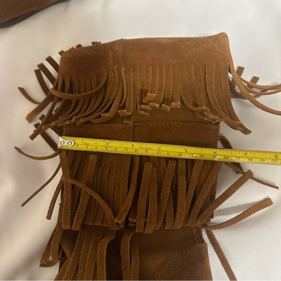 Minnetonka Brown Fringe Moccasin Boots - Picture 5 of 16